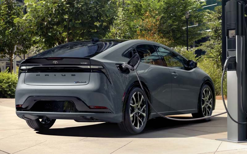 Electric vs plug in hybrid for uber which saves more in 2025